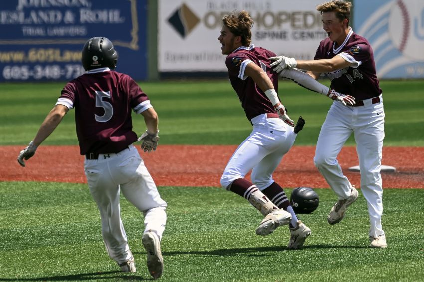 July 27 Class A Legion Roundup - Brookings edges Pierre on Hammrichâ€™s extra-inning walk-off hit 